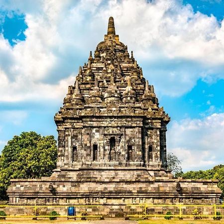 Super Oyo 1046 Omah Pathok Hotel Yogyakarta Eksteriør billede