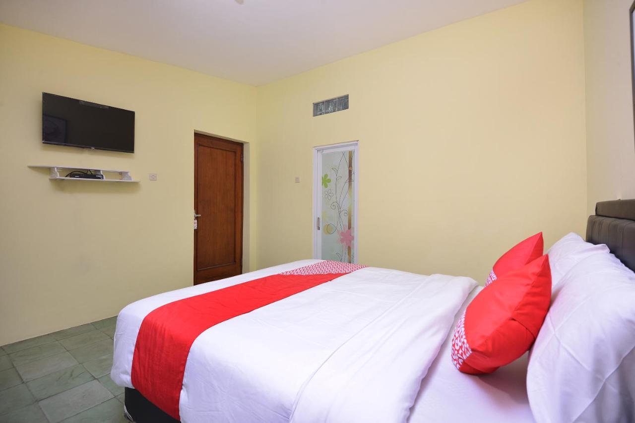 Super Oyo 1046 Omah Pathok Hotel Yogyakarta Eksteriør billede