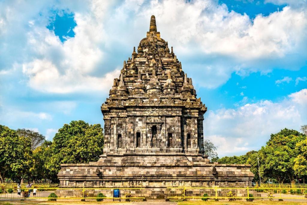 Super Oyo 1046 Omah Pathok Hotel Yogyakarta Eksteriør billede