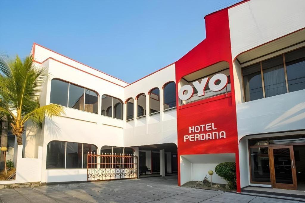 Super Oyo 1046 Omah Pathok Hotel Yogyakarta Eksteriør billede