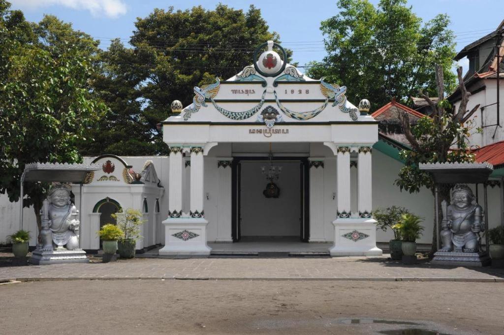 Super Oyo 1046 Omah Pathok Hotel Yogyakarta Eksteriør billede