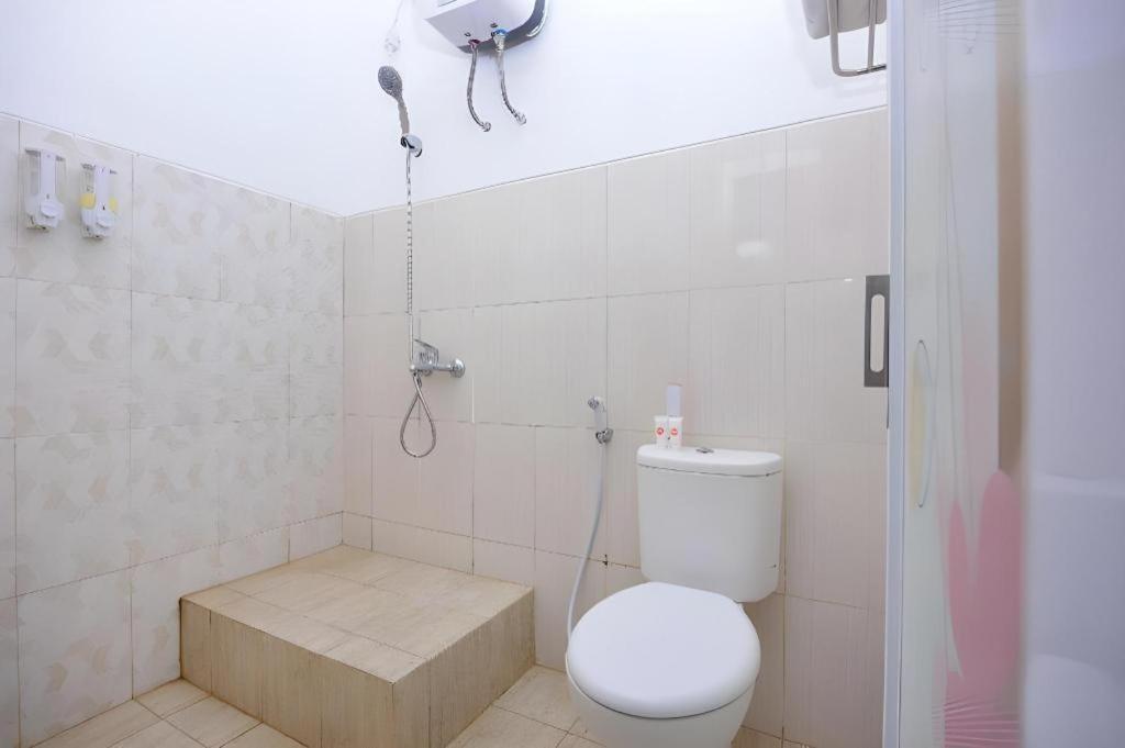 Super Oyo 1046 Omah Pathok Hotel Yogyakarta Eksteriør billede