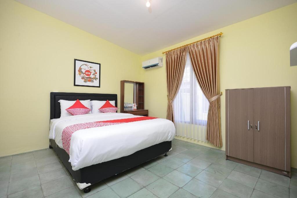 Super Oyo 1046 Omah Pathok Hotel Yogyakarta Eksteriør billede