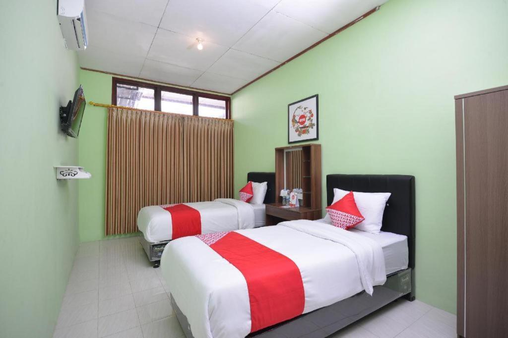 Super Oyo 1046 Omah Pathok Hotel Yogyakarta Eksteriør billede