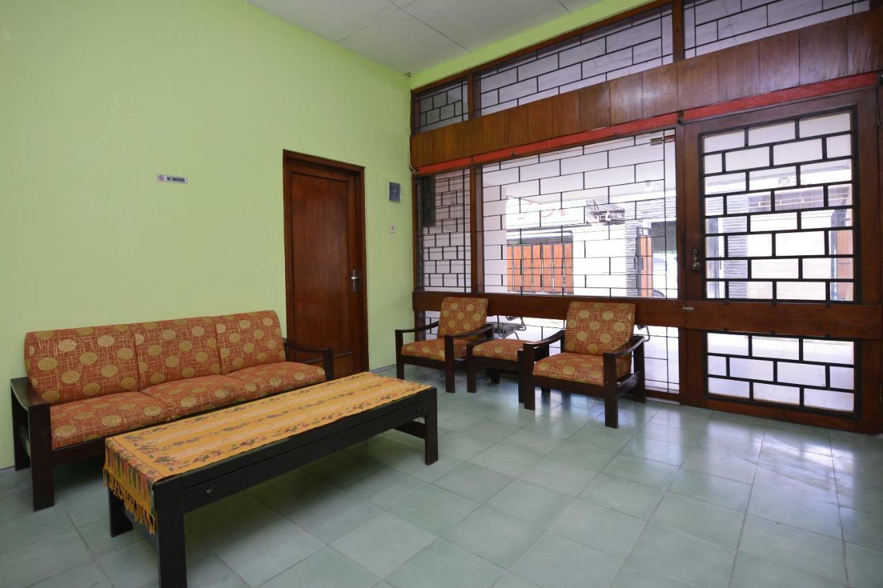 Super Oyo 1046 Omah Pathok Hotel Yogyakarta Eksteriør billede